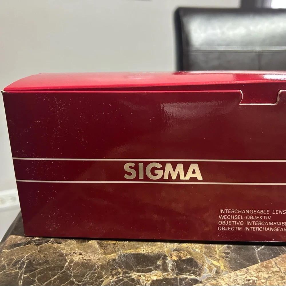 Sigma Beauty 70-210mm f/4.5 Lens - Red